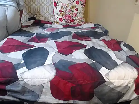 Snapshot of Thickmisspearl23 chatting on 06.28.26 Thickmisspearl23 online show from 06.28.26