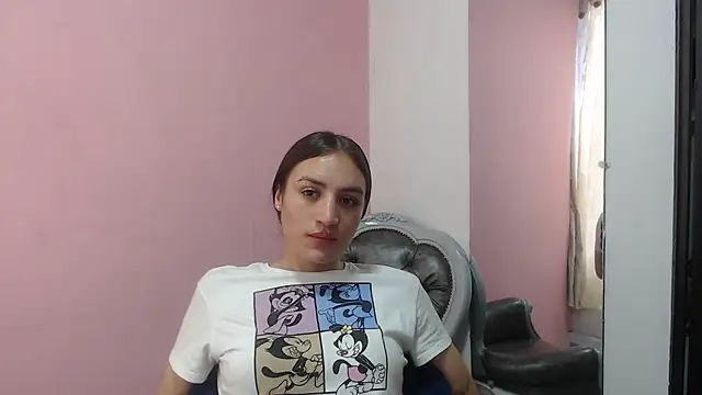 Snapshot of mila_sexy69 chatting on 06.01.26 mila sexy69 online show from 06.01.26