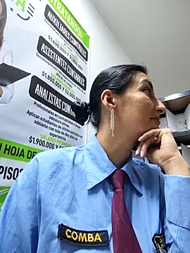 Snapshot of ALEJANDRA__28 chatting on 06.10.26 ALEJANDRA 28 online show from 06.10.26