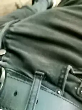 Singlemaleforcouples online show from 12.31.24