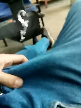 Singlemaleforcouples online show from 01.06.25