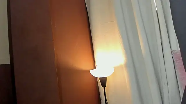 Snapshot of sensual_fer chatting on 06.23.26 sensual fer online show from 06.23.26