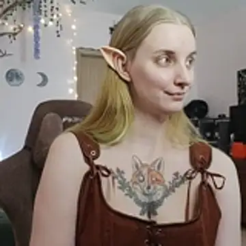 Snapshot of Elfie_Agatha chatting on 06.09.26 Elfie Agatha online show from 06.09.26