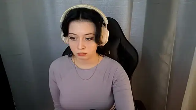 YunaLush online show from 06.05.26