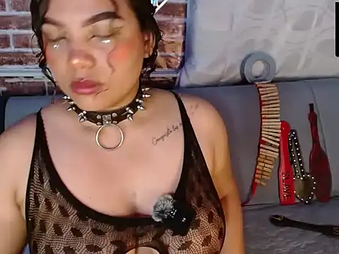 Snapshot of emma_bdsm_ chatting on 06.11.26 emma bdsm online show from 06.11.26