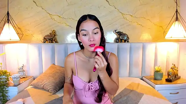 Snapshot of Natty_Mendez chatting on 07.18.26 Natty Mendez online show from 07.18.26