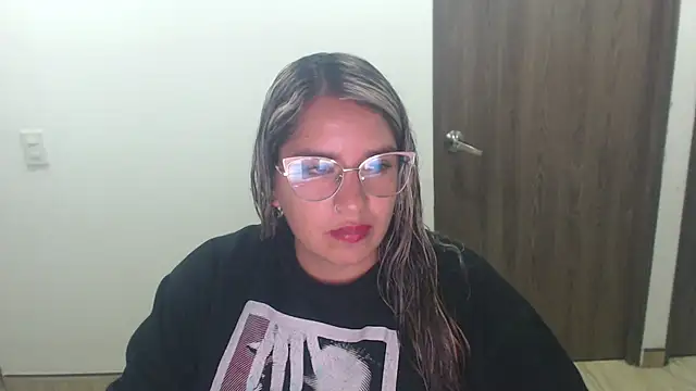 Snapshot of camivilla393140 chatting on 07.15.26 camivilla393140 online show from 07.15.26