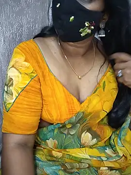 Snapshot of Nithya_ chatting on 06.05.26 Nithya online show from 06.05.26