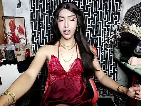 Snapshot of mistress_barbie chatting on 07.17.26 mistress barbie online show from 07.17.26