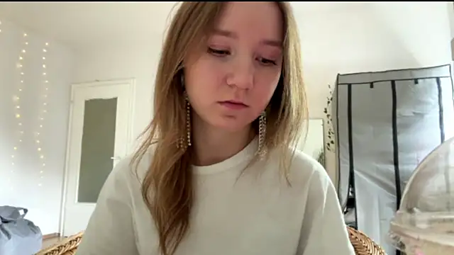 Snapshot of smalllisa chatting on 06.05.26 smalllisa online show from 06.05.26