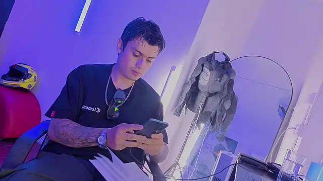 angel still  online show from 07.02.26