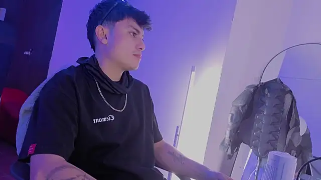 angel still  online show from 07.14.26