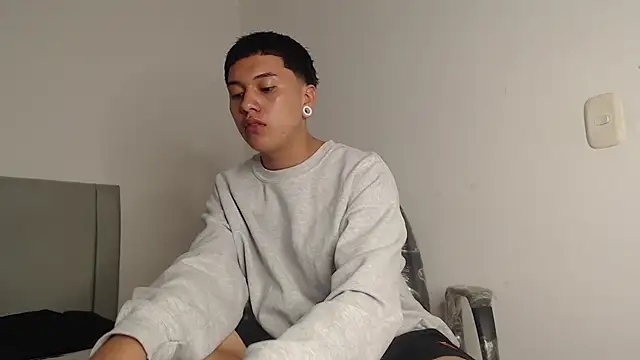 Snapshot of Owenn__blueee chatting on 06.27.26 Owenn blueee online show from 06.27.26