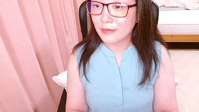 LENA-xo online show from 07.10.26
