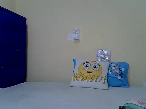 Snapshot of sweetjuana chatting on 06.18.26 sweetjuana online show from 06.18.26