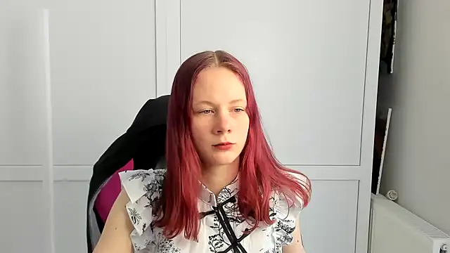 Snapshot of Skylar_spring chatting on 06.21.26 Skylar spring online show from 06.21.26