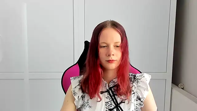 Snapshot of Skylar_spring chatting on 06.30.26 Skylar spring online show from 06.30.26