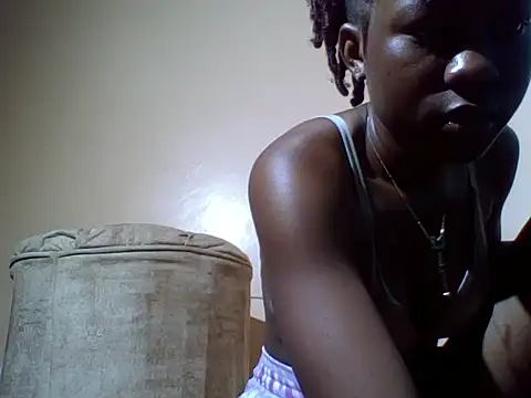 Snapshot of EbonyJuly chatting on 06.18.26 EbonyJuly online show from 06.18.26