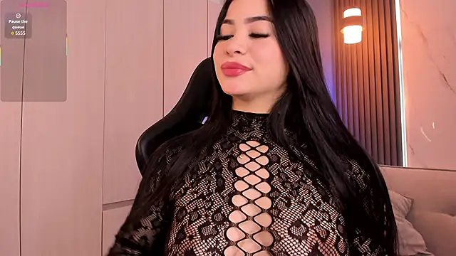 madisson foxxx  online show from 07.10.26