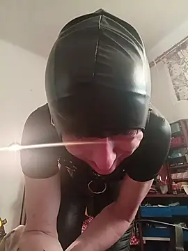 Snapshot of RubberFetischem chatting on 02.26.26 RubberFetischem online show from 02.26.26