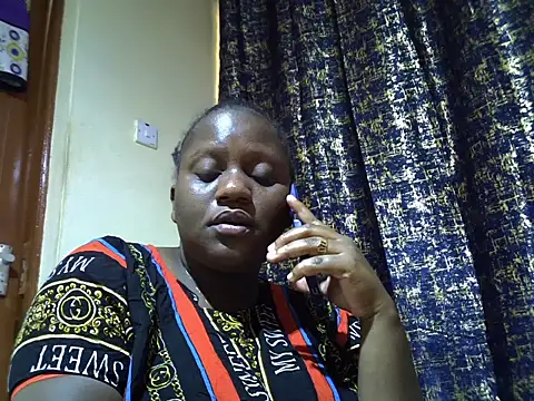 Snapshot of biganni_ chatting on 07.21.26 biganni online show from 07.21.26