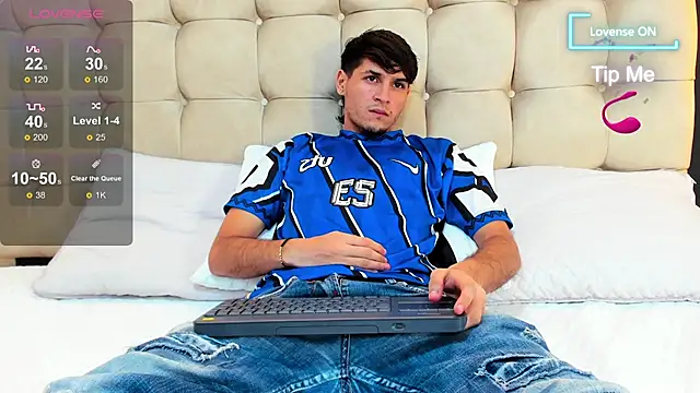 Zack23   online show from 06.25.26