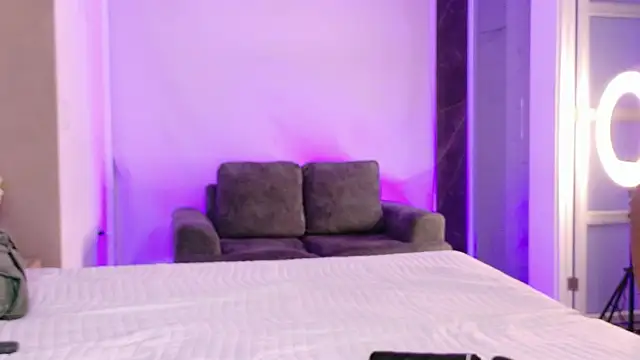 Charlotte-Brandt online show from 07.22.26
