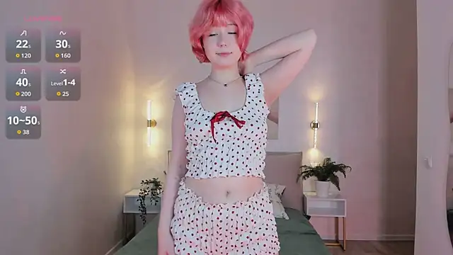 Snapshot of MiaDreamLuna__ chatting on 07.02.26 MiaDreamLuna online show from 07.02.26
