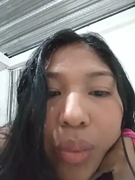 Snapshot of MoonMua chatting on 06.11.26 MoonMua online show from 06.11.26