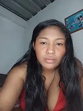 Snapshot of MoonMua chatting on 06.17.26 MoonMua online show from 06.17.26