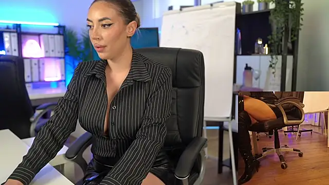 BabesGoWild online show from 04.14.26