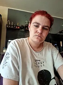 GoldenWifee online show from 06.19.26