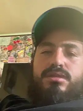 Snapshot of urratherme chatting on 06.19.26 urratherme online show from 06.19.26