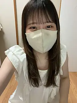 Snapshot of Miiruuu75 chatting on 06.13.26 Miiruuu75 online show from 06.13.26