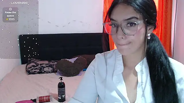 Snapshot of emma_grace11 chatting on 06.06.26 emma grace11 online show from 06.06.26