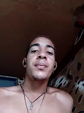 Snapshot of Enzo_Manul chatting on 06.08.26 Enzo Manul online show from 06.08.26