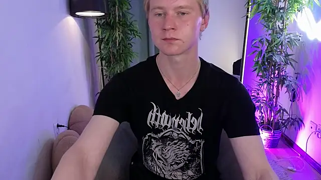 Snapshot of softdeutch chatting on 06.06.26 softdeutch online show from 06.06.26
