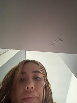 Snapshot of Issie_01 chatting on 06.28.26 Issie 01 online show from 06.28.26
