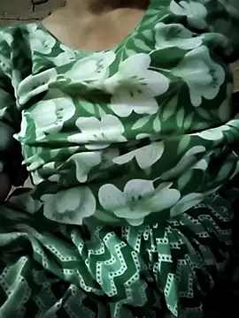 Snapshot of Your_Bhabhi69 chatting on 07.12.26 Your Bhabhi69 online show from 07.12.26