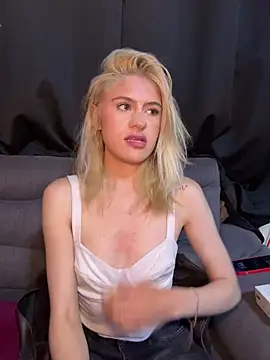 Lia-firee online show from 06.11.26