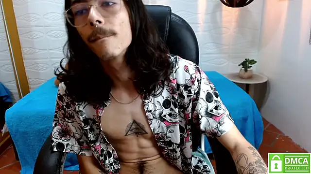 Snapshot of bigcock_robert chatting on 07.27.26 bigcock robert online show from 07.27.26