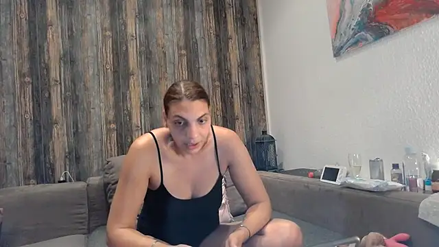 MilaHaseundRoger online show from 06.21.26