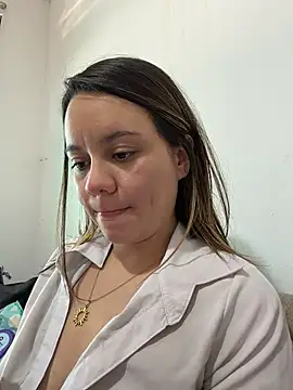 Snapshot of Emma_Jonas chatting on 06.17.26 Emma Jonas online show from 06.17.26