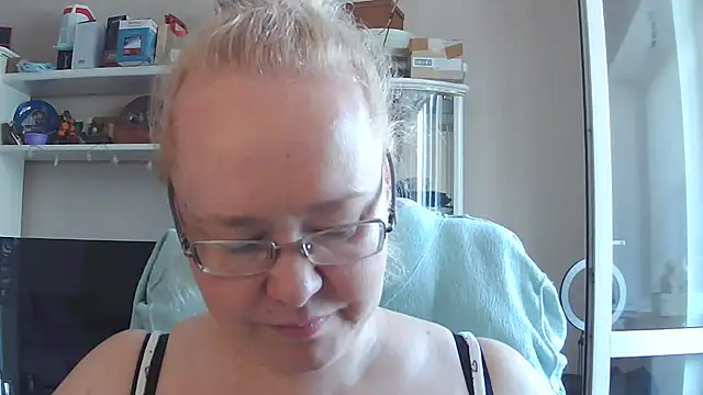 Snapshot of Viola27 chatting on 07.24.26 Viola27 online show from 07.24.26
