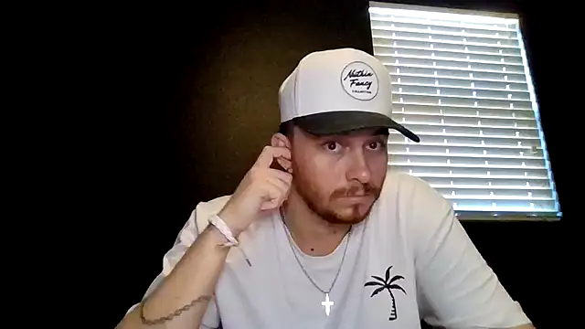 Snapshot of Mikecloudyhawk chatting on 07.05.26 Mikecloudyhawk online show from 07.05.26