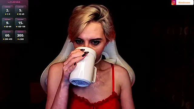 Snapshot of Blondice_ann chatting on 06.27.26 Blondice ann online show from 06.27.26