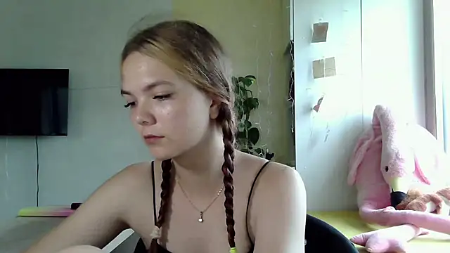 Snapshot of AvrilGillig chatting on 07.10.26 AvrilGillig online show from 07.10.26