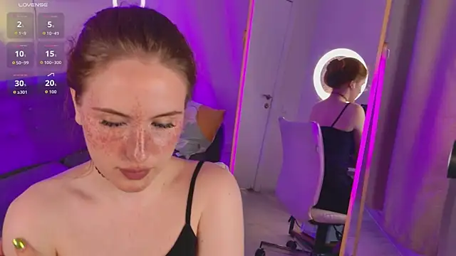 Snapshot of ChloeAster chatting on 07.19.26 ChloeAster online show from 07.19.26