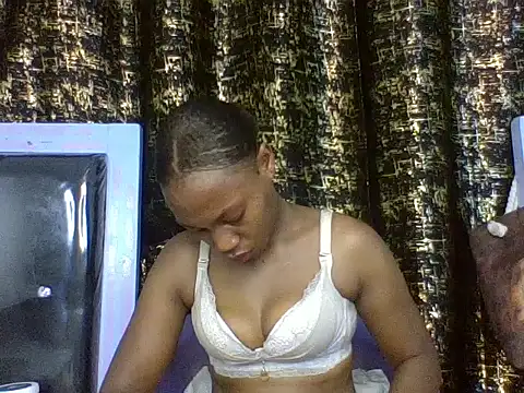 Snapshot of Lovey_daisy15 chatting on 06.28.26 Lovey daisy15 online show from 06.28.26