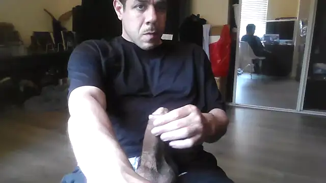 Snapshot of toosexy4myshirt chatting on 06.10.26 toosexy4myshirt online show from 06.10.26